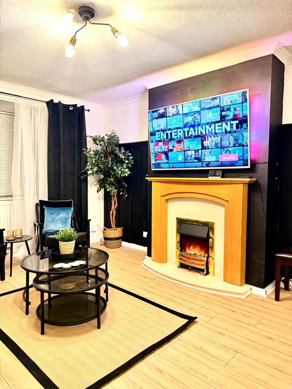 Rnm - Business Professionals Ready, Cost Effective For Large Stays! 3 Bedroom Lounge, Private Access & Entire Place, Kitchen & Washroom With Amenities, Smart Tv, Easy Access, Fast Wifi, Large Driveway, Great Transport Links, Near Worcester Hospital A 우스터 외부 사진